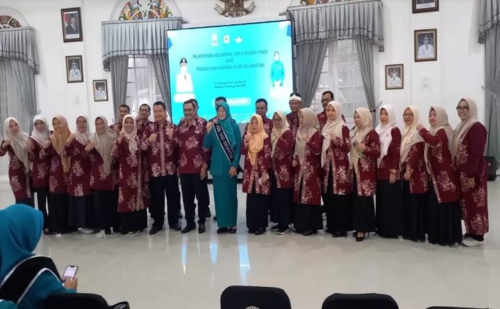 Susi Gantini Lantik Pokja PAUD Tingkat Kecamatan Sekaligus Luncurkan Aplikasi Si Pinter